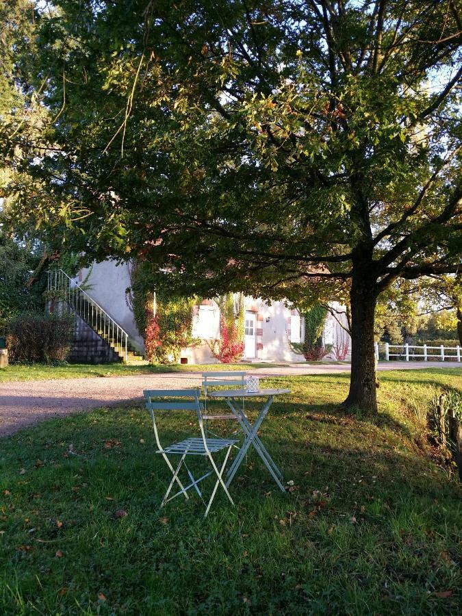 Bed and Breakfast Le Domaine Du Mijarnier Montbeugny Exterior foto